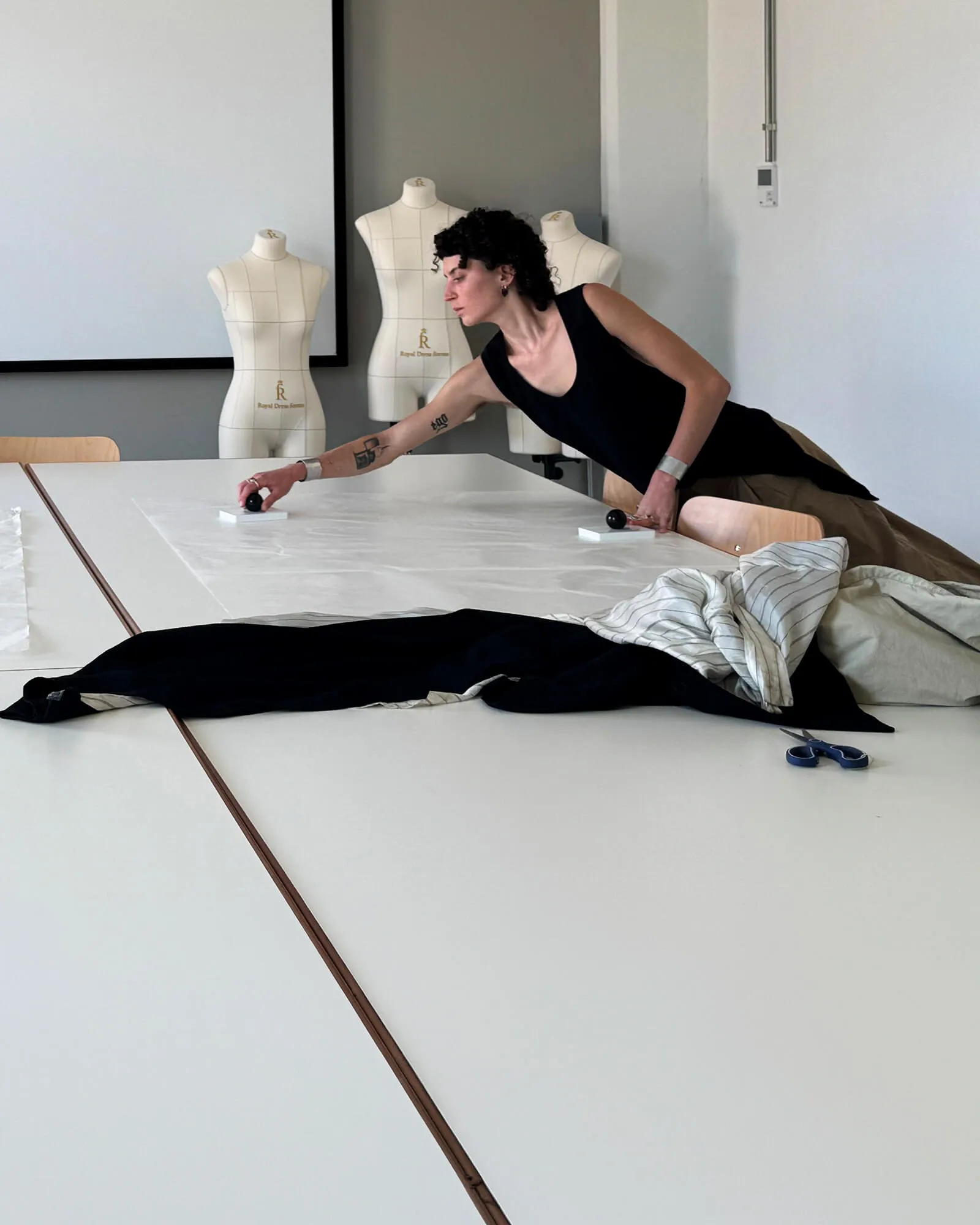 accademia-costume-e-moda-corso-triennale-modellistica-sartoria-prototipia-per-la-moda-e-il-costume-hero-resized